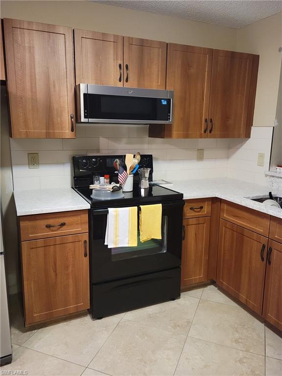 613 Squire CIR # 204