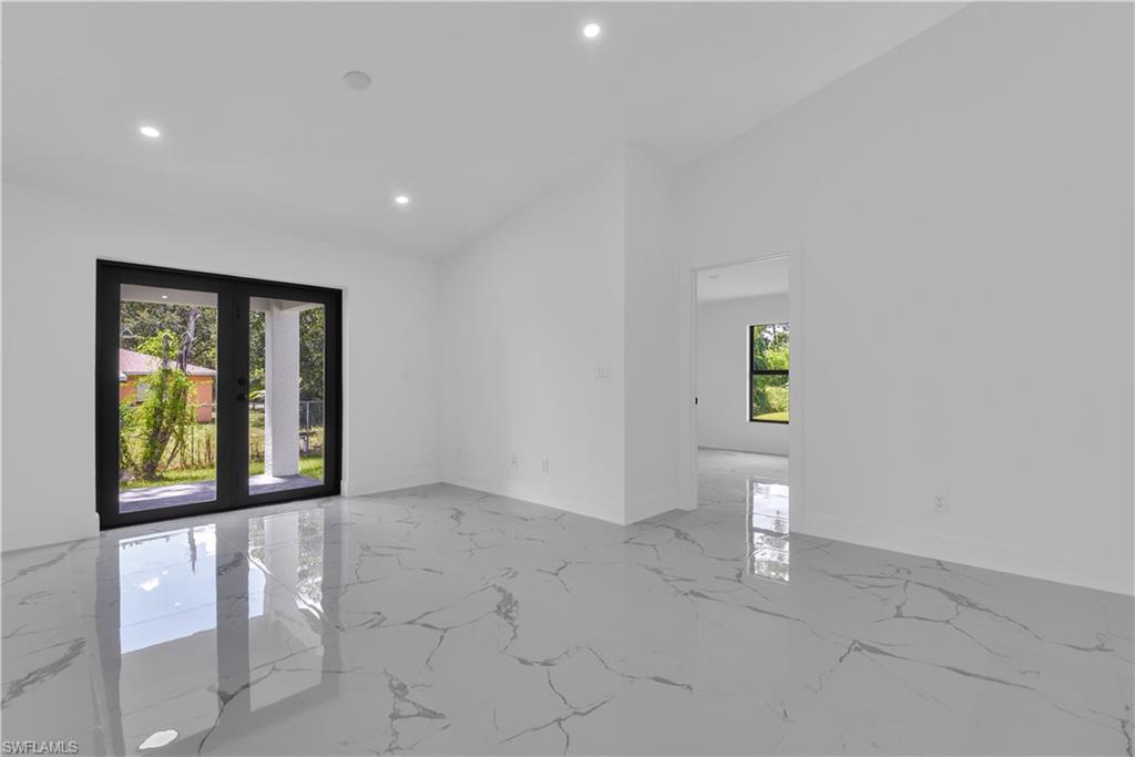 5214/5216 24TH ST SW