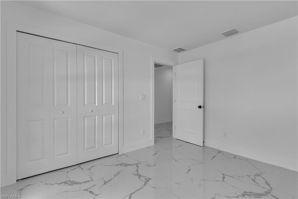 5214/5216 24TH ST SW