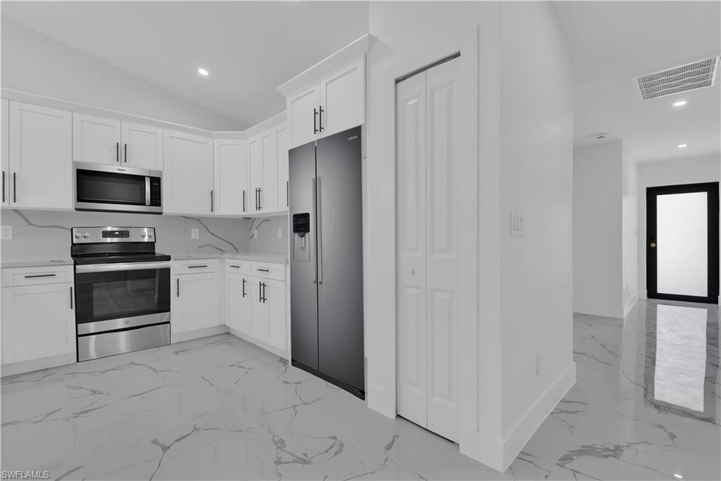 5214/5216 24TH ST SW