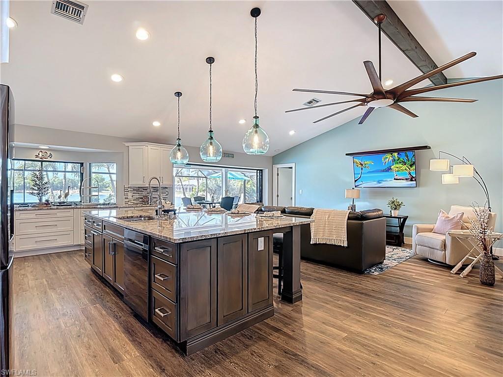 18013 Royal Tree PKWY