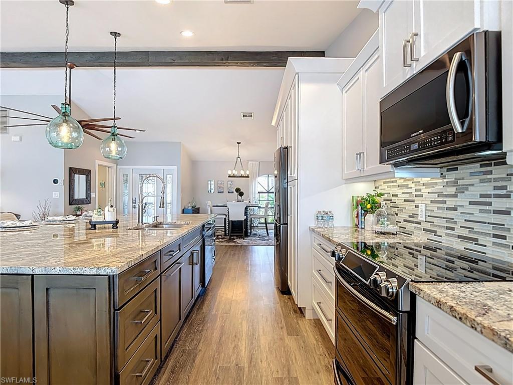 18013 Royal Tree PKWY