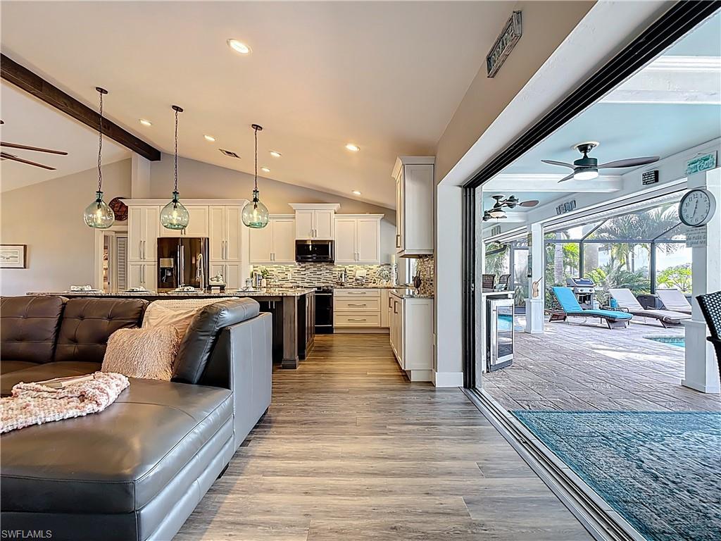 18013 Royal Tree PKWY