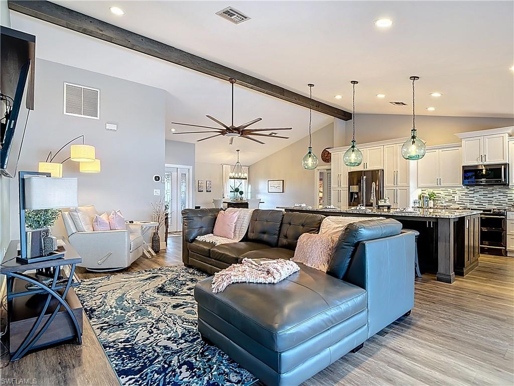 18013 Royal Tree PKWY