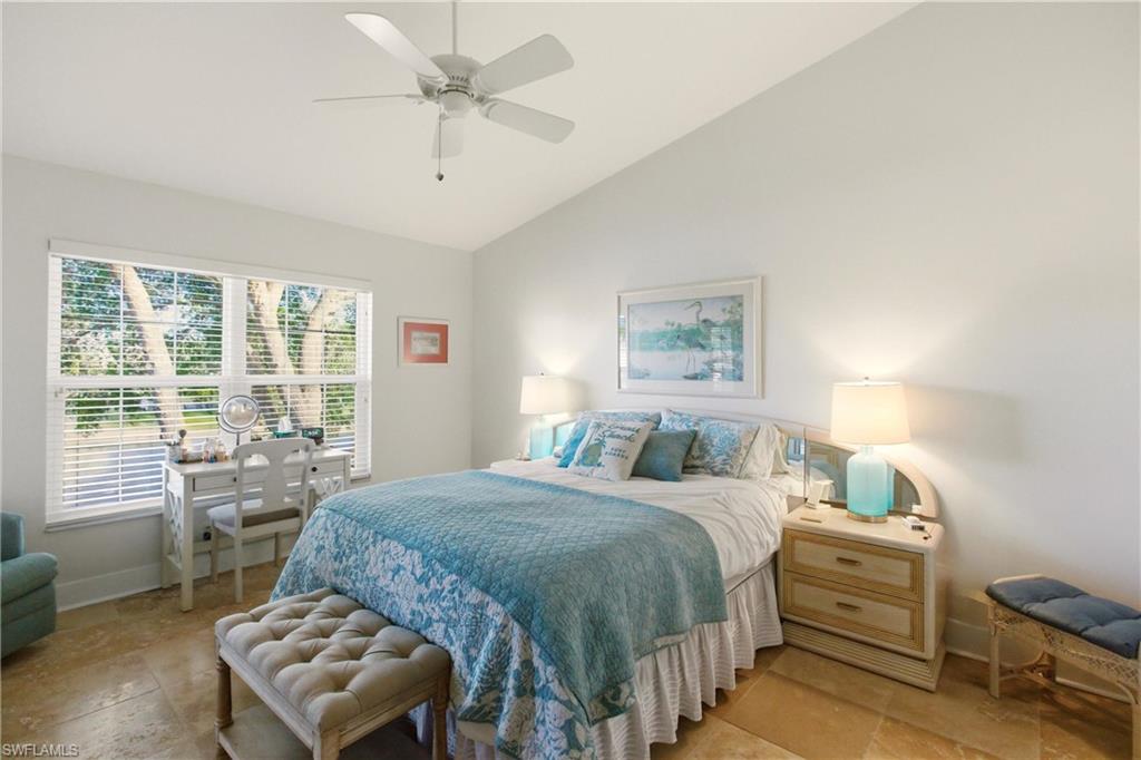 688 Wiggins Lake DR # 201