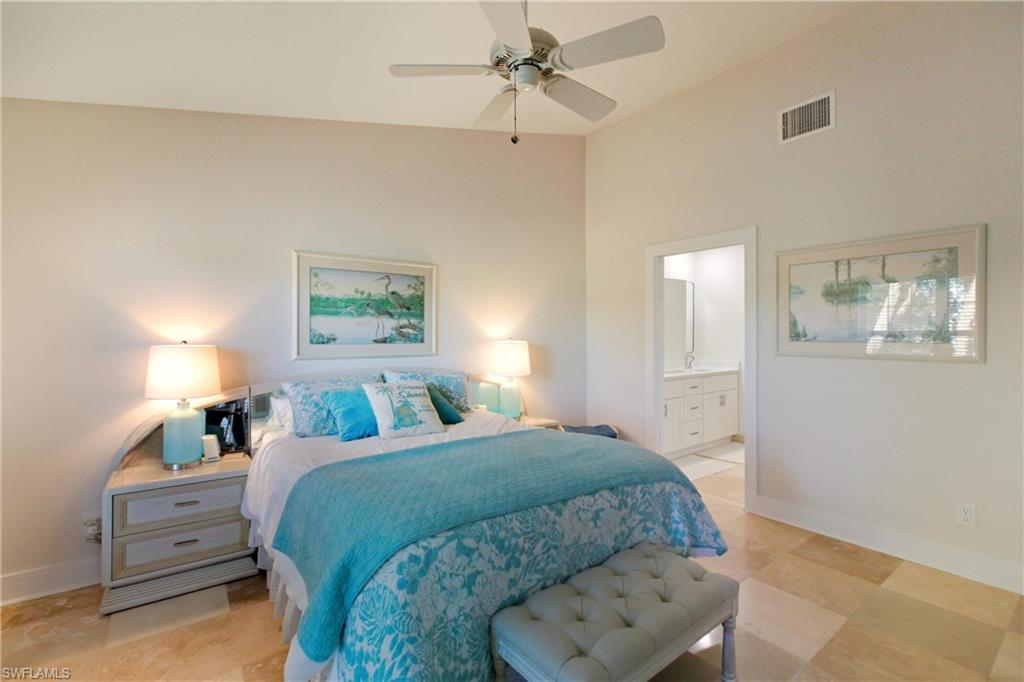 688 Wiggins Lake DR # 201