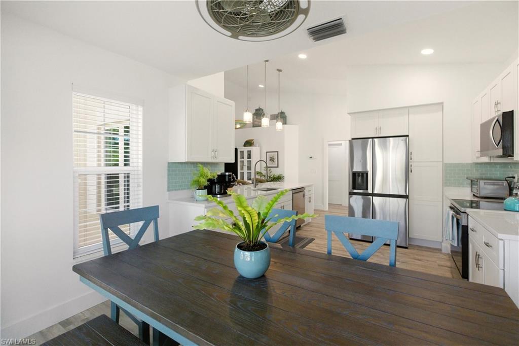 688 Wiggins Lake DR # 201