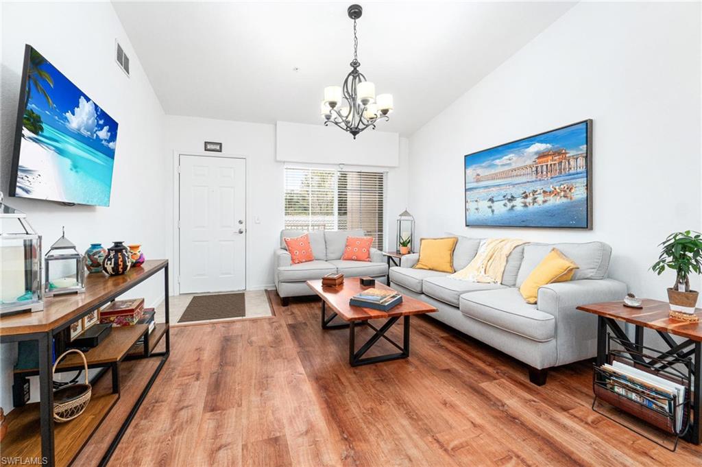 4945 Cougar CT S # 202 Unit: 4-202