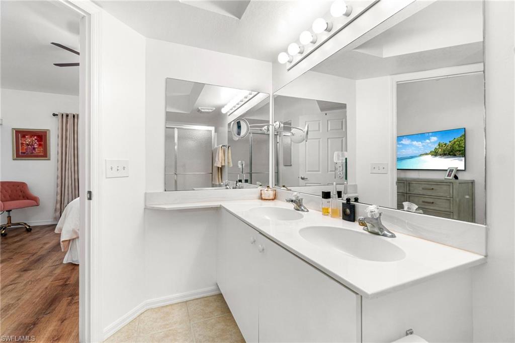 4945 Cougar CT S # 202 Unit: 4-202