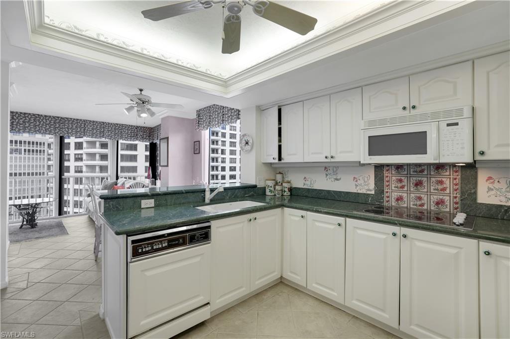 4401 Gulf Shore BLVD N # 1206