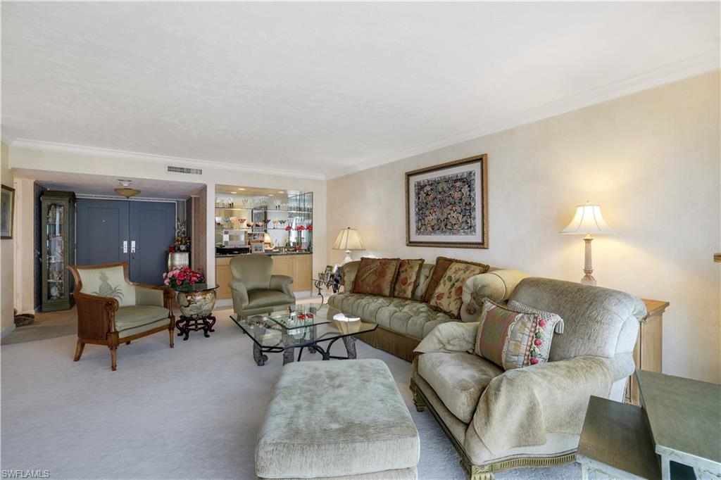 4401 Gulf Shore BLVD N # 1206