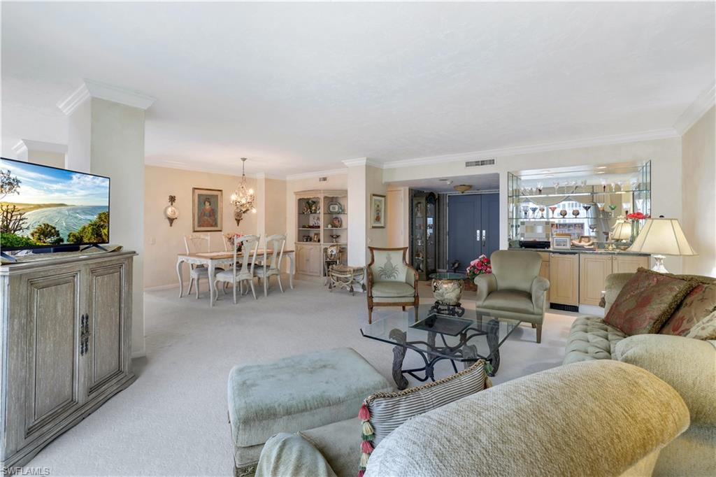 4401 Gulf Shore BLVD N # 1206