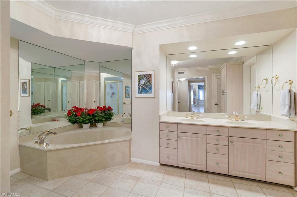 4401 Gulf Shore BLVD N # 1206