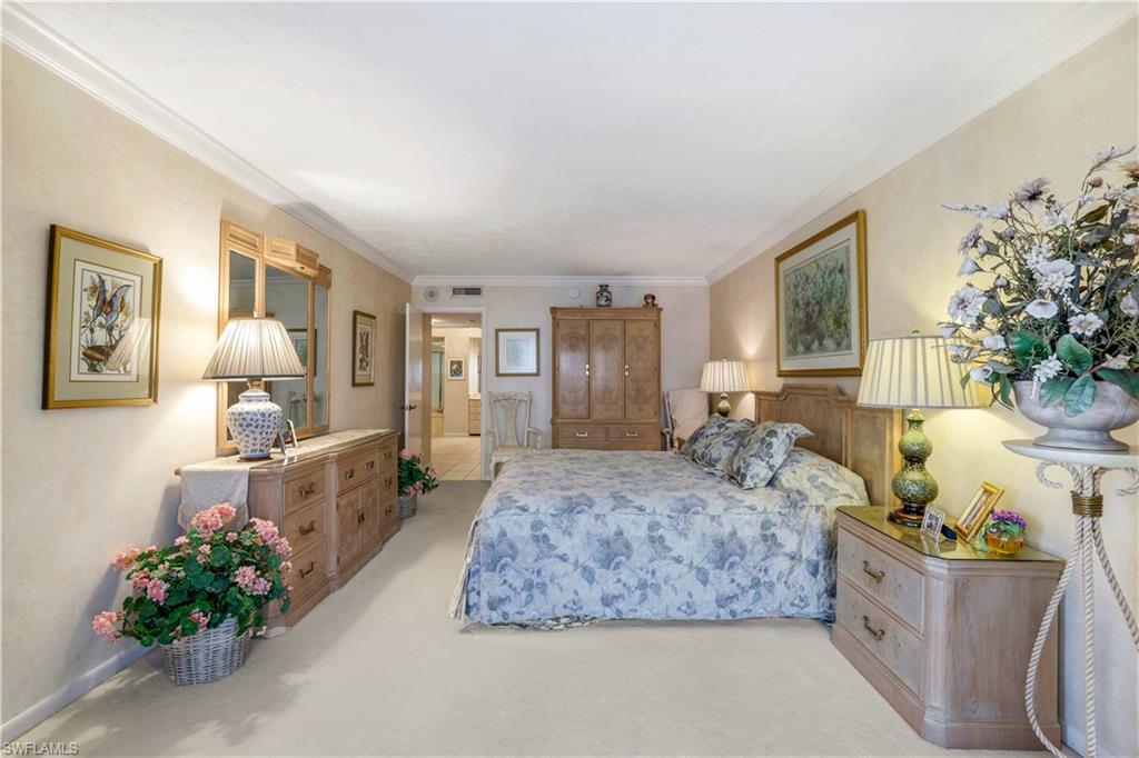 4401 Gulf Shore BLVD N # 1206