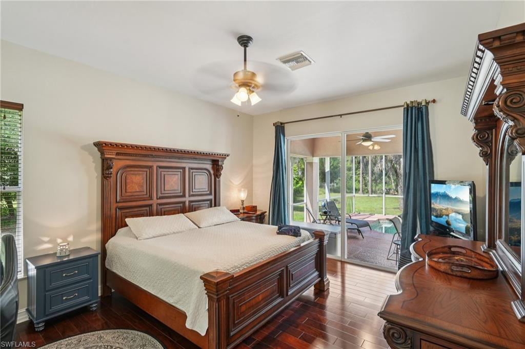 2621 Golden Gate BLVD W