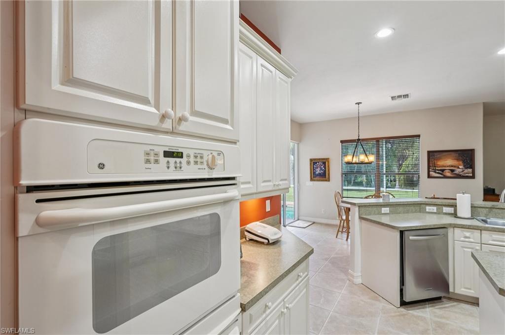 2621 Golden Gate BLVD W