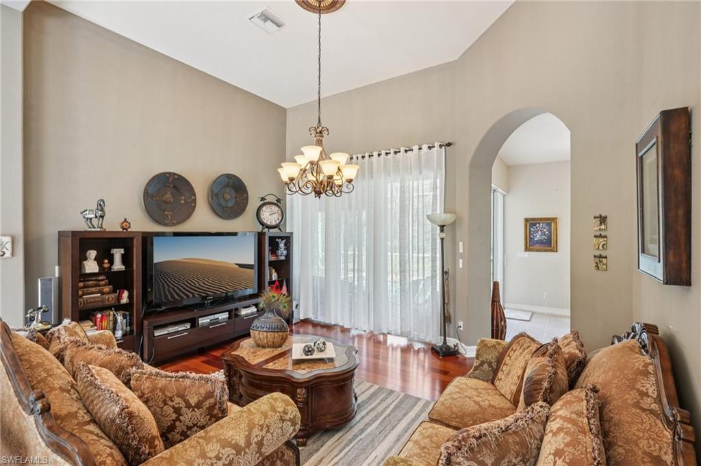 2621 Golden Gate BLVD W