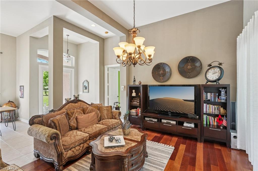 2621 Golden Gate BLVD W