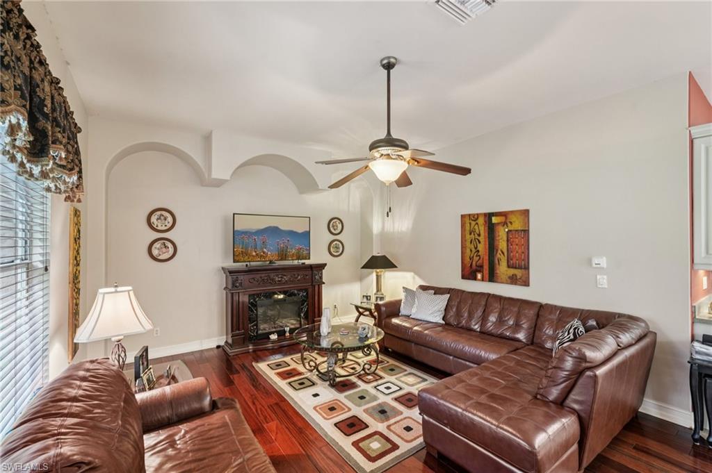 2621 Golden Gate BLVD W