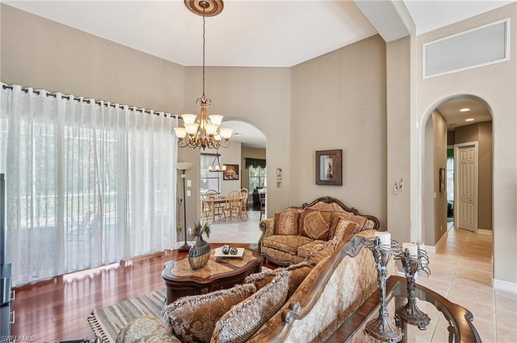 2621 Golden Gate BLVD W