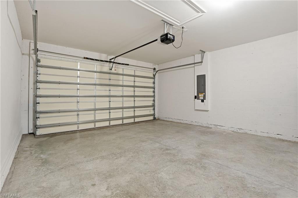 1040 Tranquil Brook DR