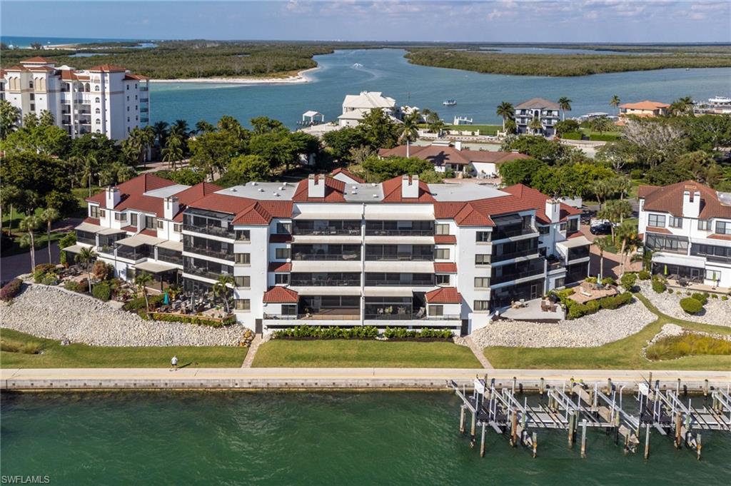 305 La Peninsula BLVD # 305