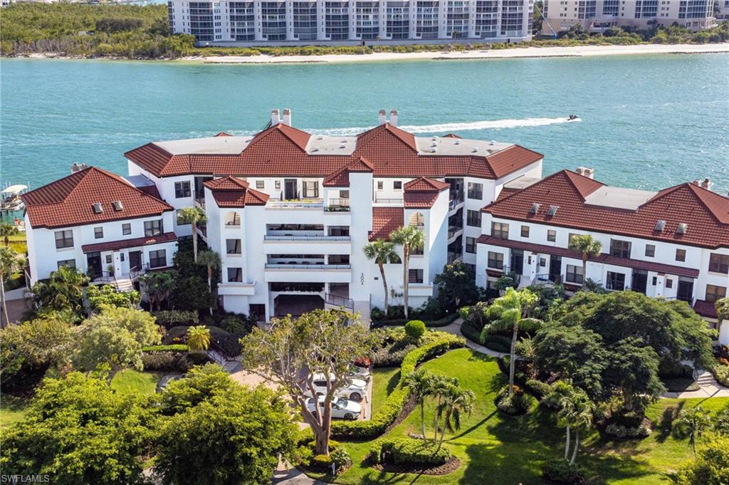 305 La Peninsula BLVD # 305