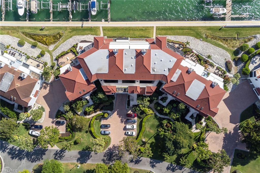 305 La Peninsula BLVD # 305