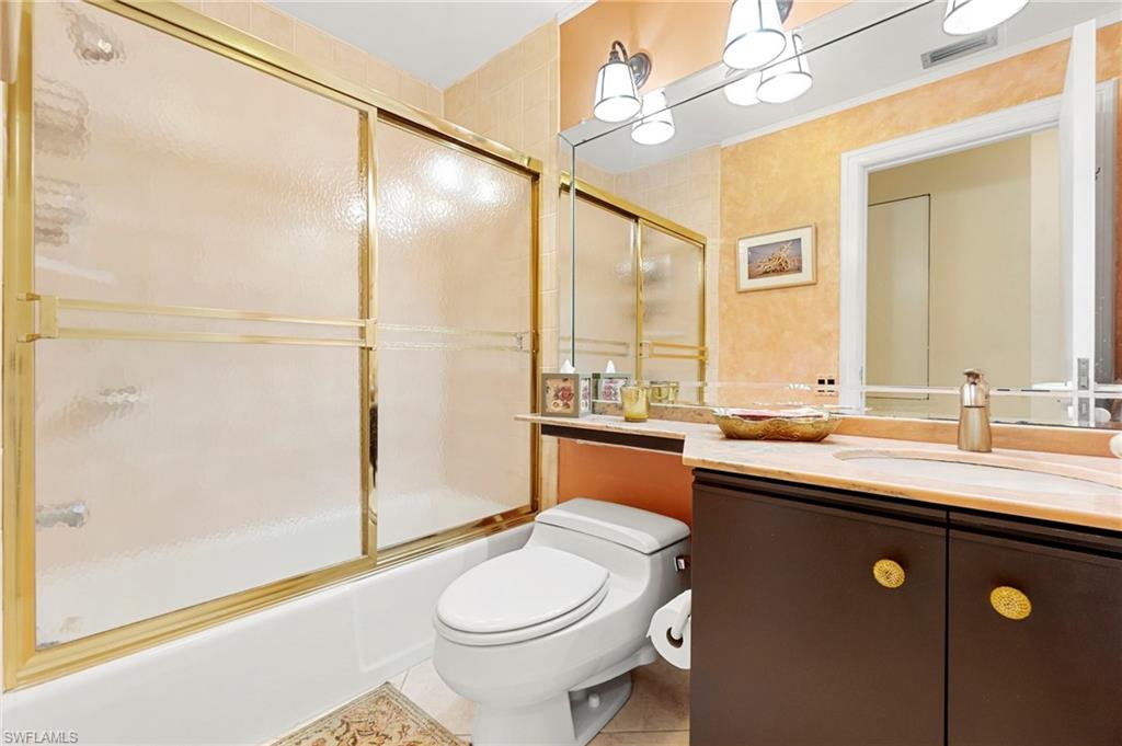 305 La Peninsula BLVD # 305