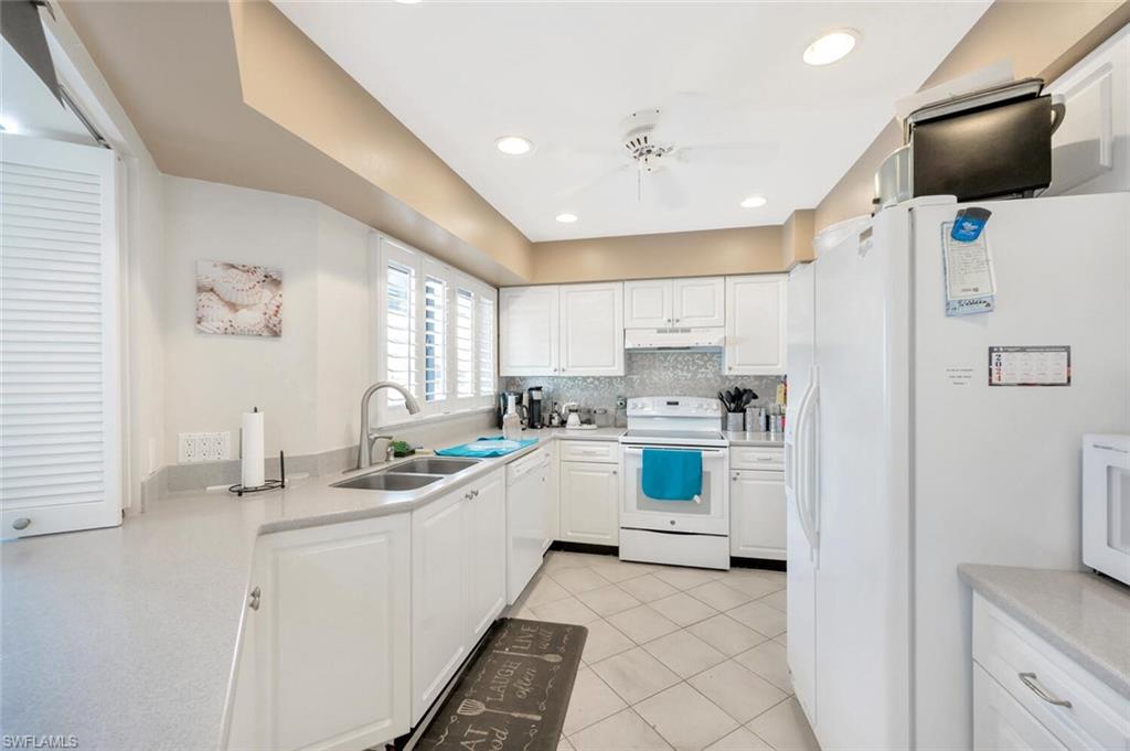 559 Beachwalk CIR # U202