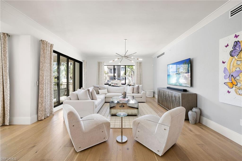 1130 3rd AVE S # 210