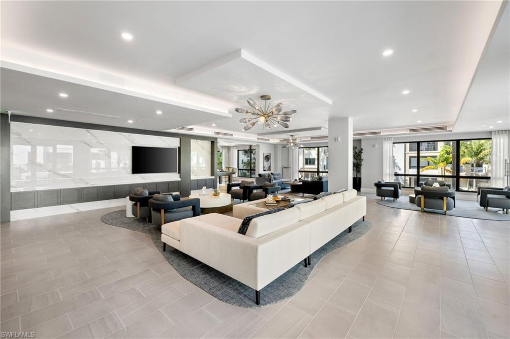 1130 3rd AVE S # 210