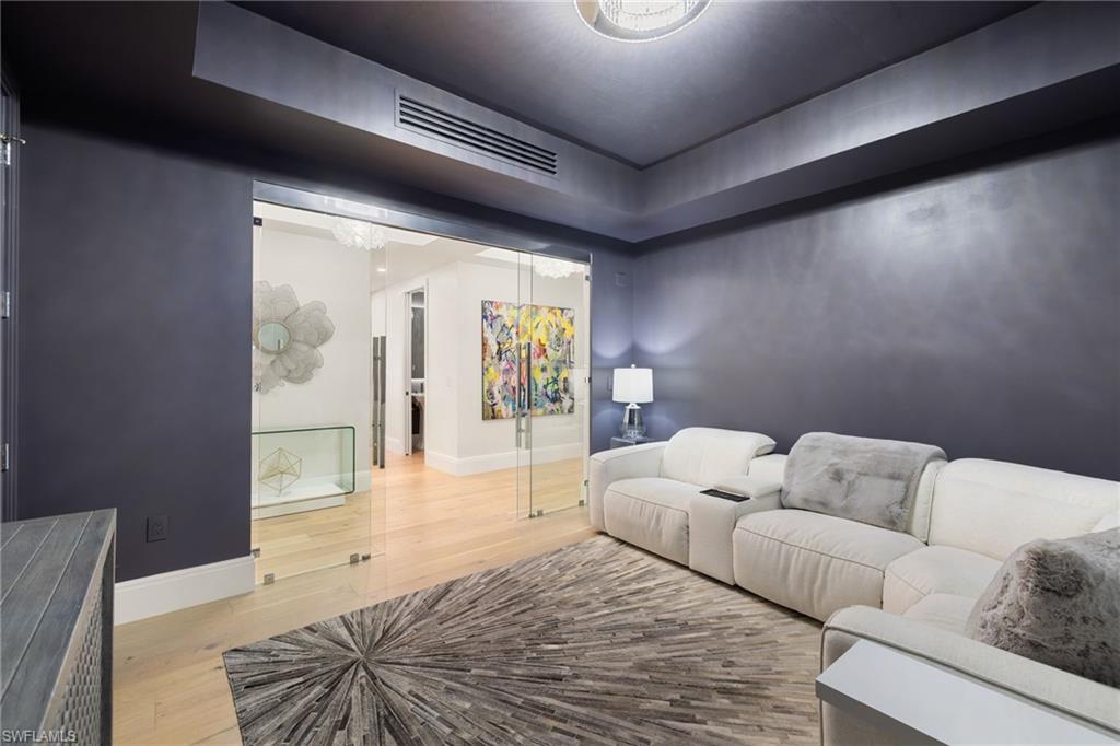 1130 3rd AVE S # 210