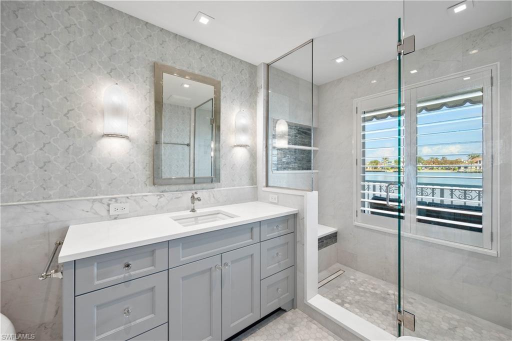 4000 Gulf Shore BLVD N # 500