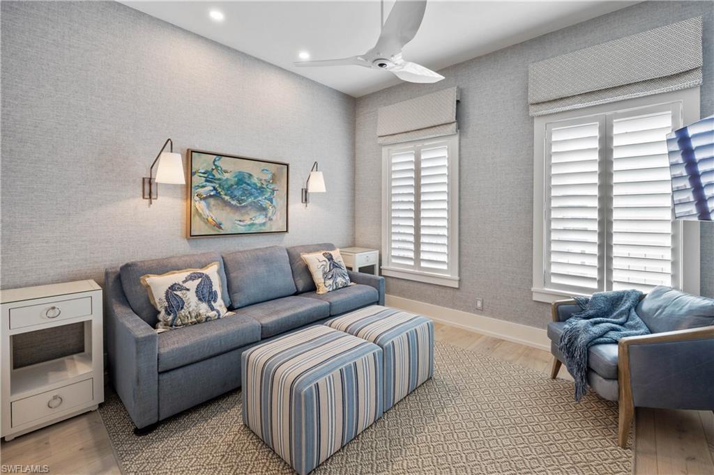 4000 Gulf Shore BLVD N # 500