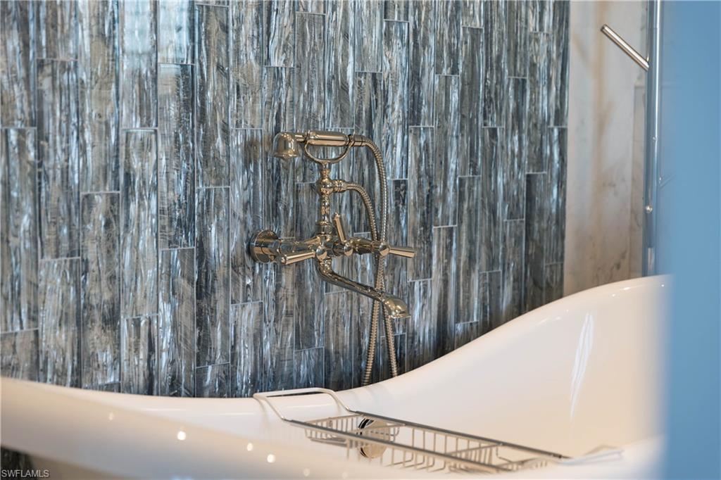 4000 Gulf Shore BLVD N # 500