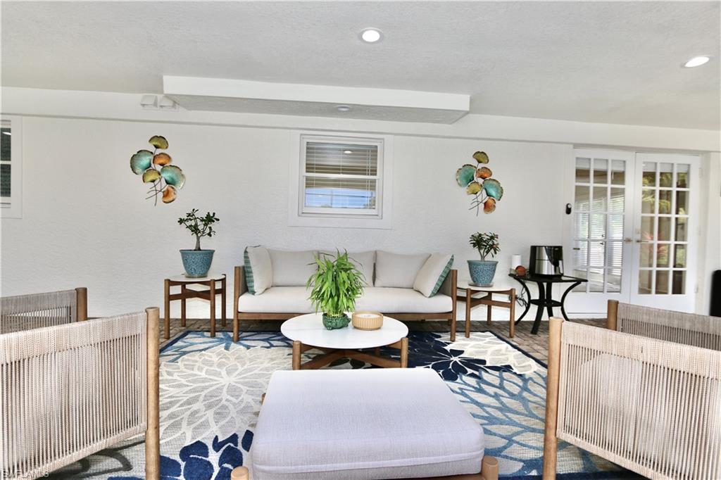 2061 Santa Barbara BLVD