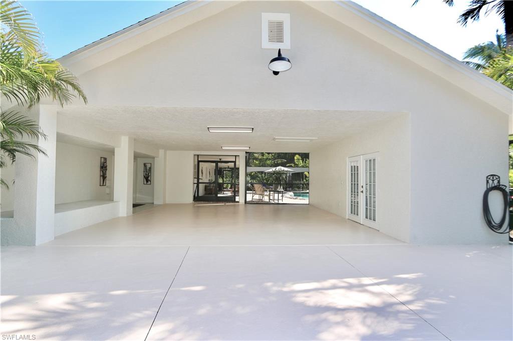 2061 Santa Barbara BLVD