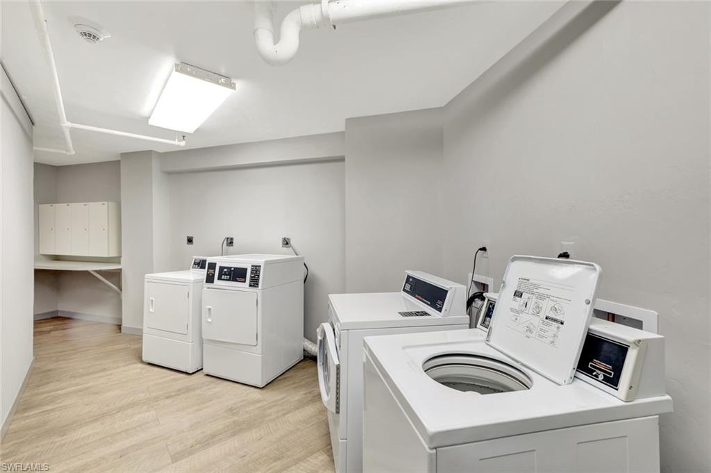 260 Seaview CT # 1210