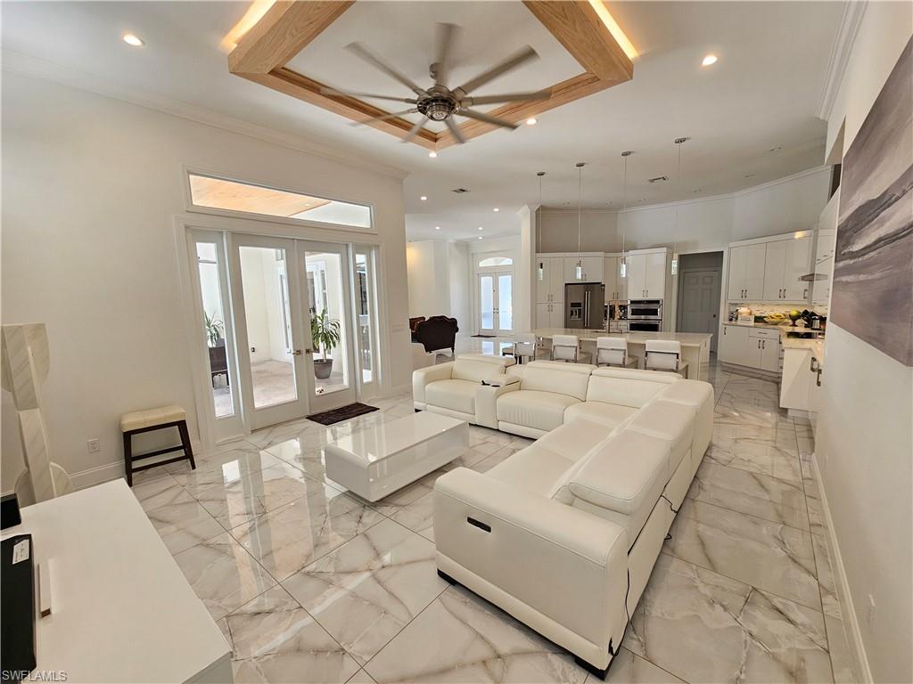 8122 Wilshire Lakes BLVD