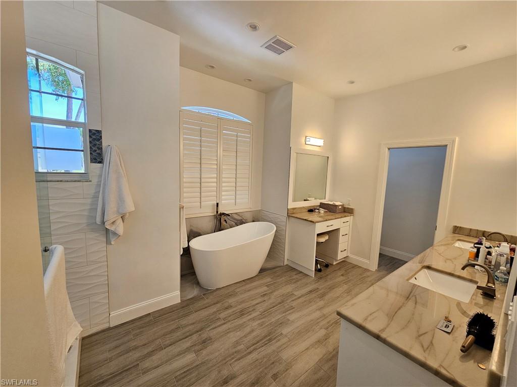 8122 Wilshire Lakes BLVD