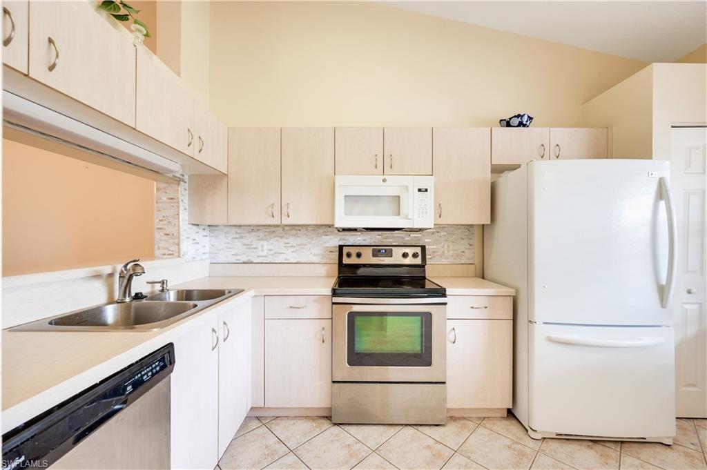 6625 Huntington Lakes CIR # 203