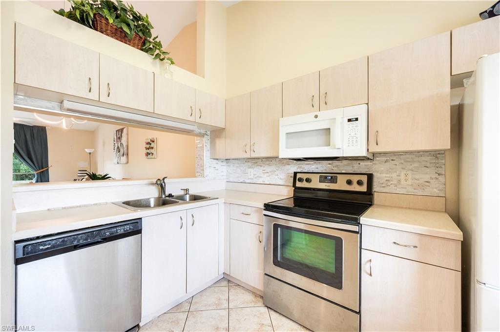 6625 Huntington Lakes CIR # 203