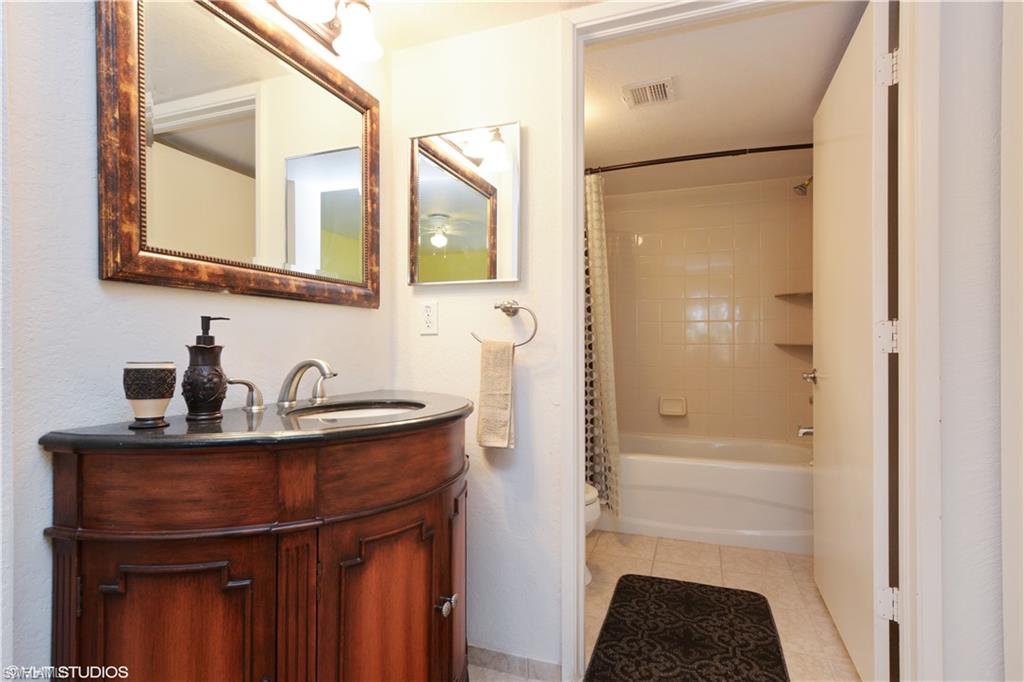 8215 Ibis Club DR # 109