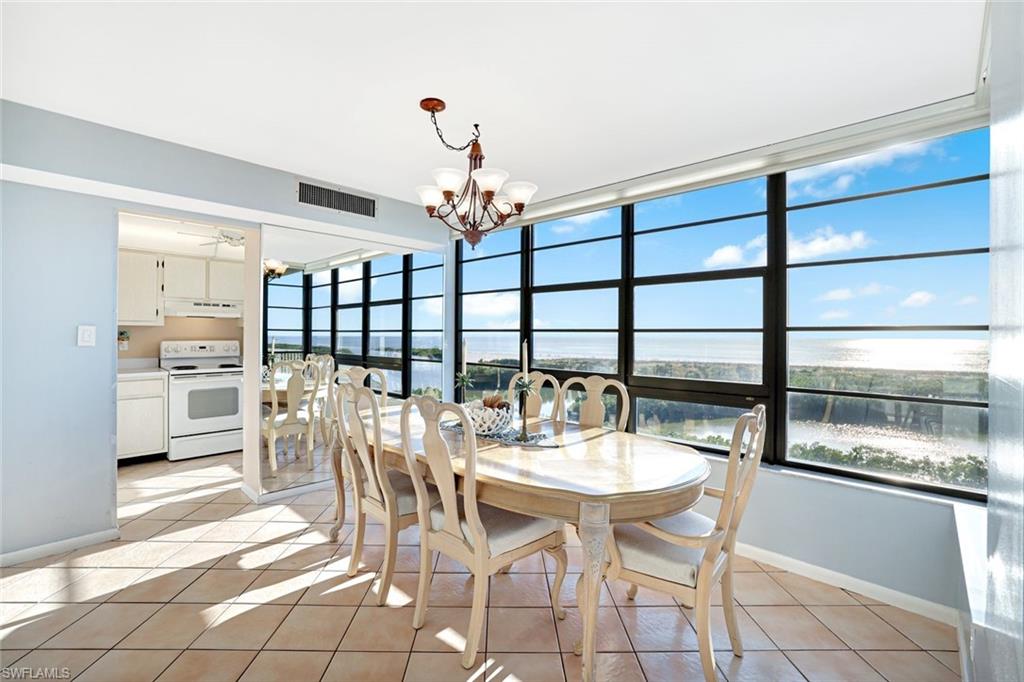 440 Seaview CT # 1012