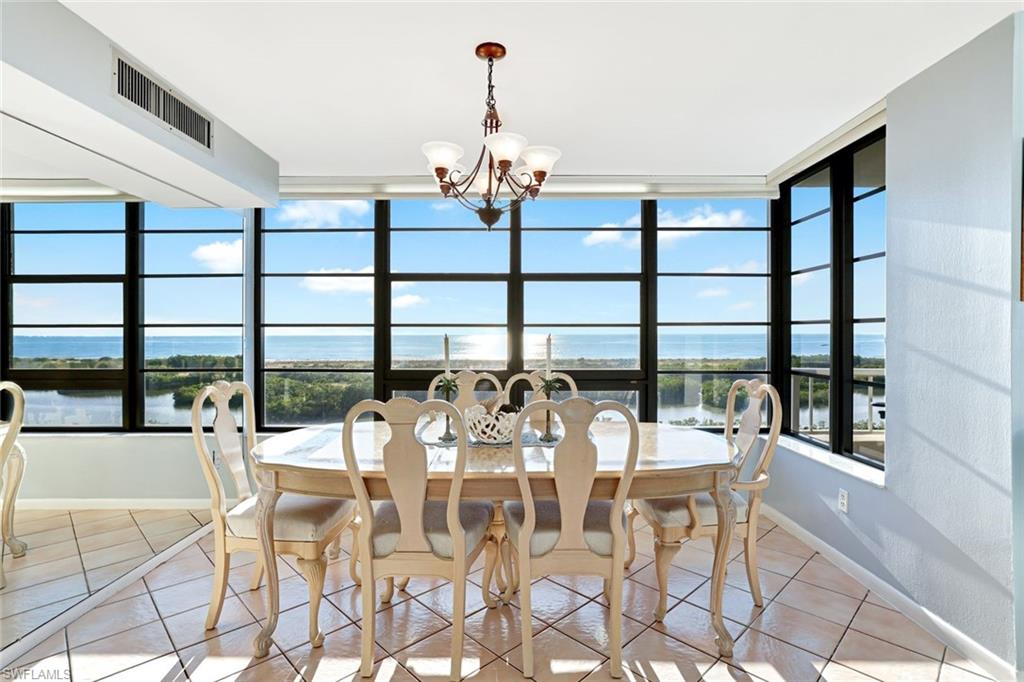 440 Seaview CT # 1012