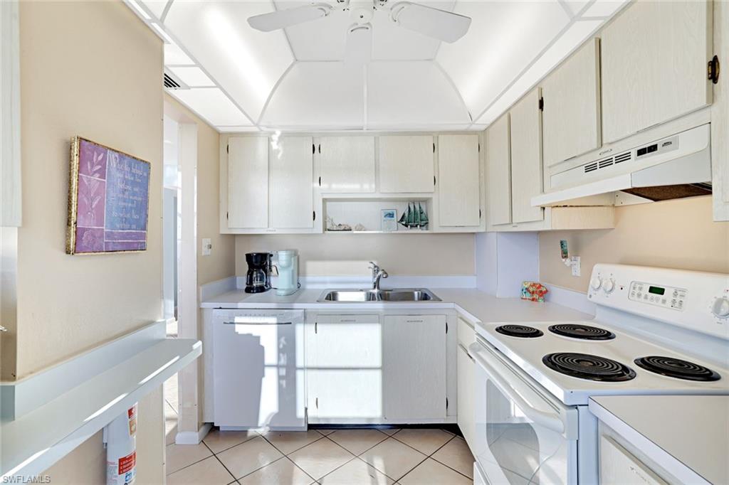 440 Seaview CT # 1012