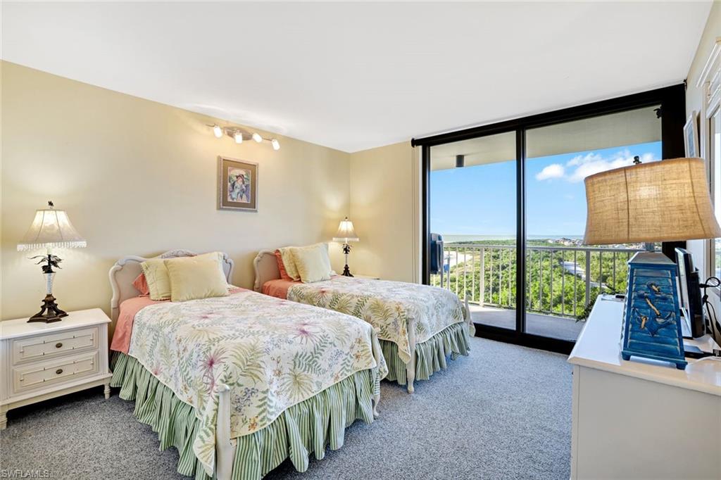 440 Seaview CT # 1012