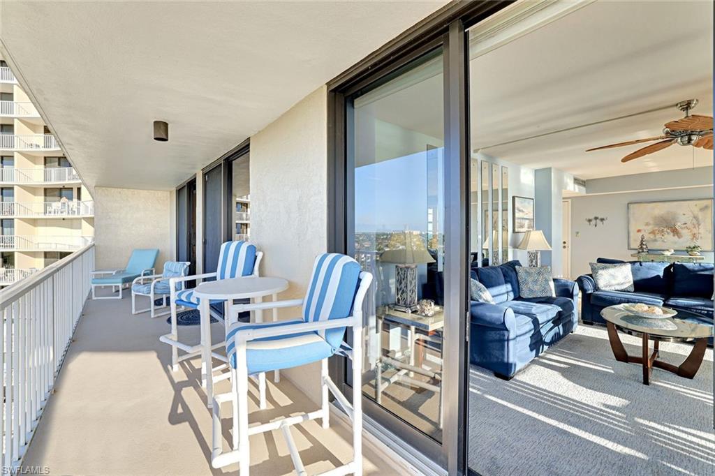 440 Seaview CT # 1012