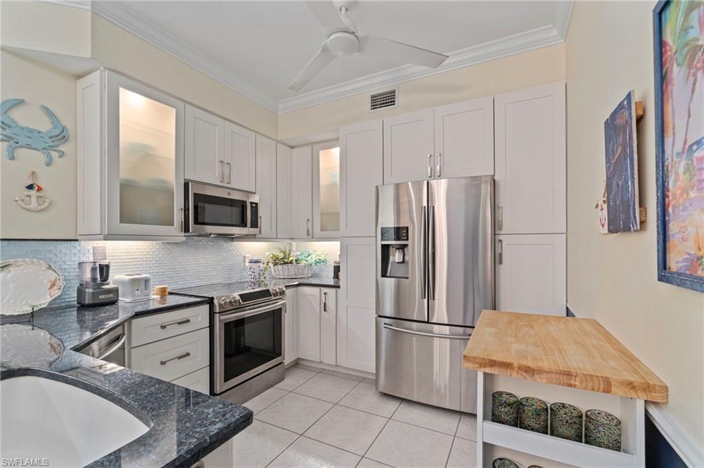 2110 Cay Lagoon DR # 113